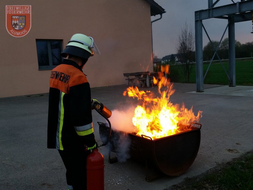 2017-04-03_uebung_feuerloescher_013.jpg