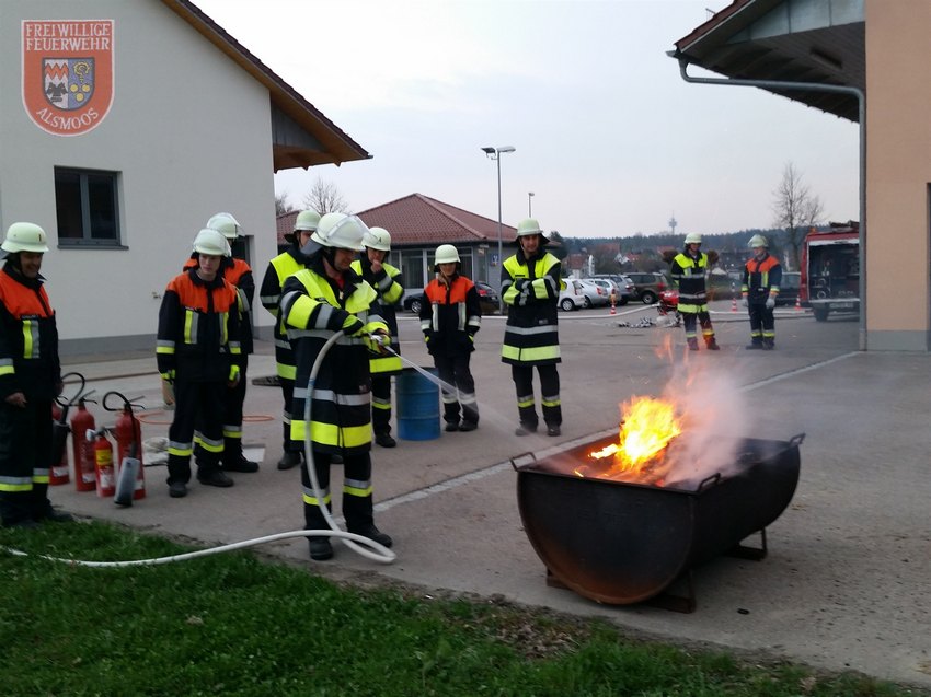 2017-04-03_uebung_feuerloescher_018.jpg