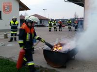 2017-04-03_uebung_feuerloescher_016.jpg