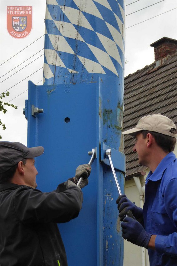 2017-05-09_maibaum_umlegen_023.jpg