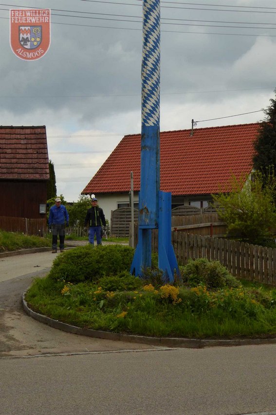 2017-05-09_maibaum_umlegen_026.jpg